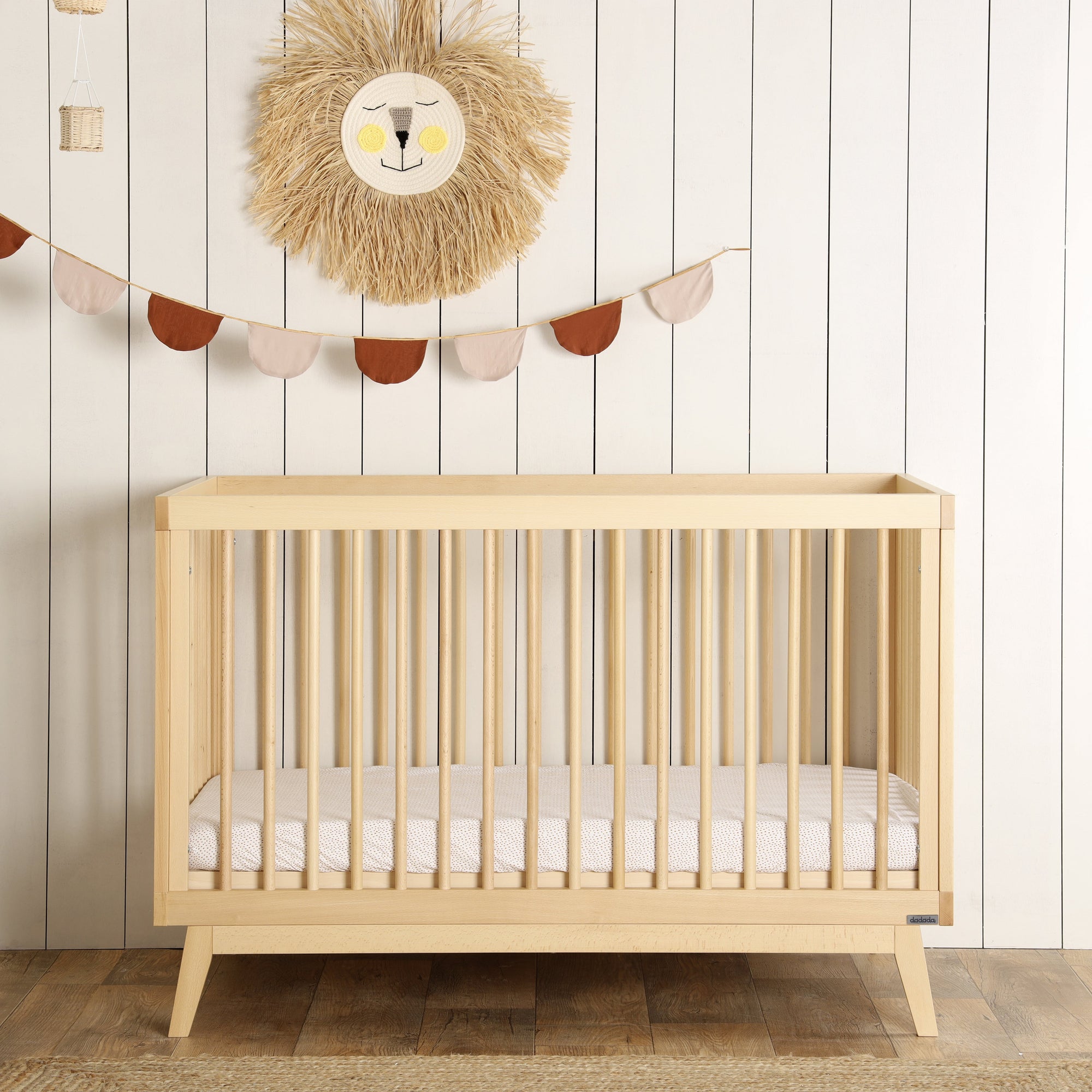 dadada Baby Soho 3-in-1 Convertible Crib